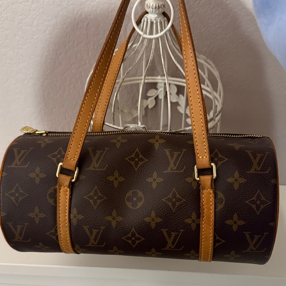 Louis Vuitton Vintage papillon 26